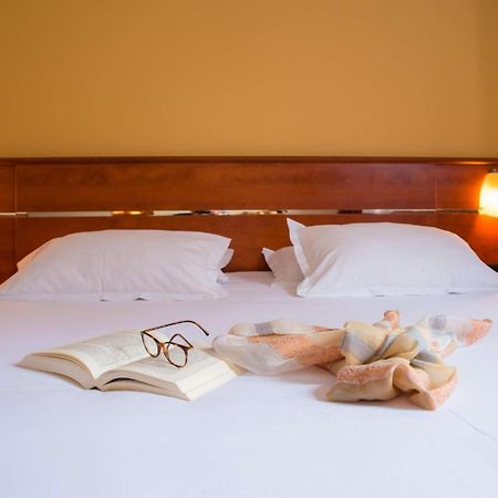 Brit Hotel Rennes St Gregoire - Le Villeneuve Saint-Grégoire Kültér fotó