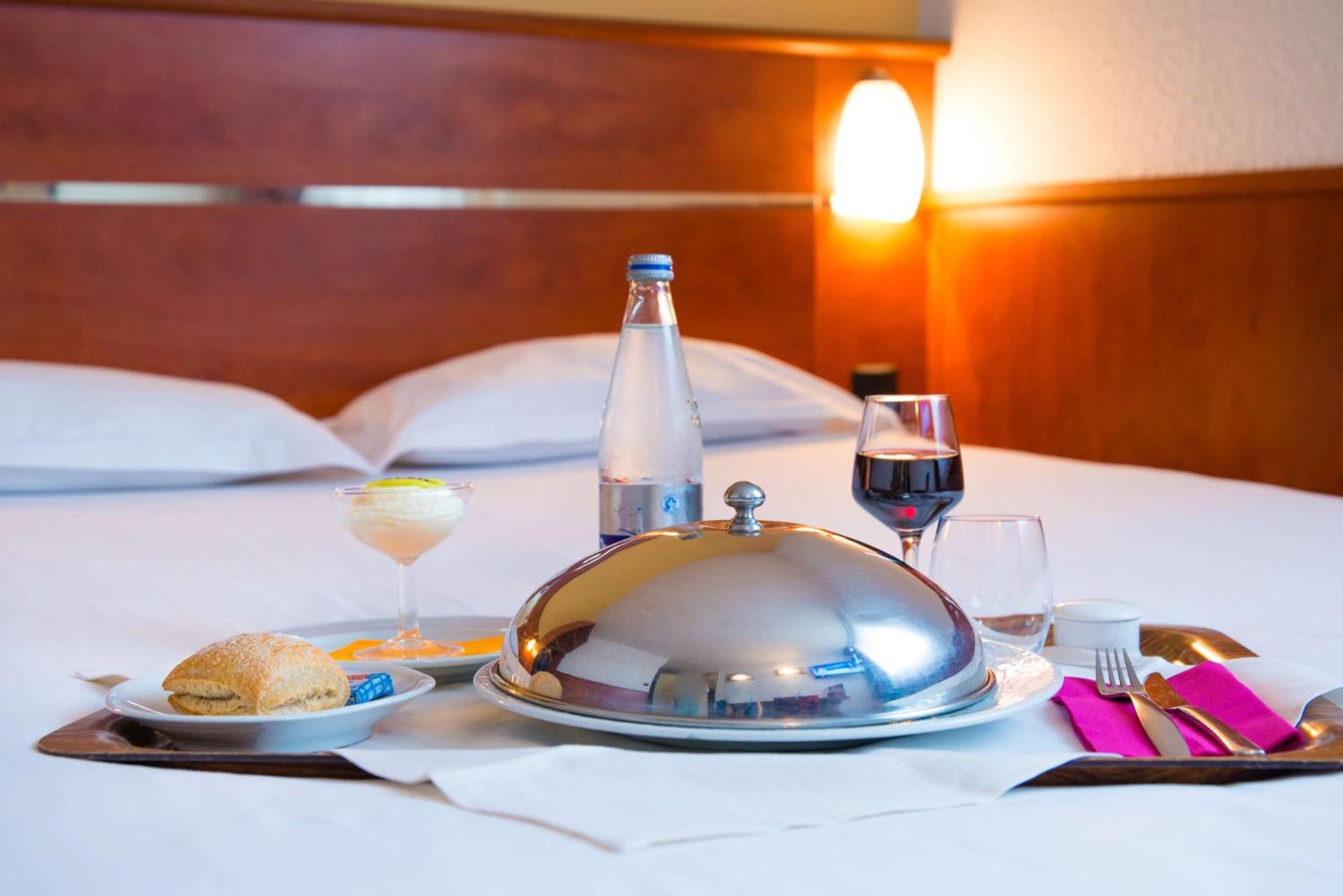 Brit Hotel Rennes St Gregoire - Le Villeneuve Saint-Grégoire Kültér fotó